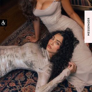 HOUSE OF CB LANETTA 
PALE SAGE PRINT MAXI DRESS. XS